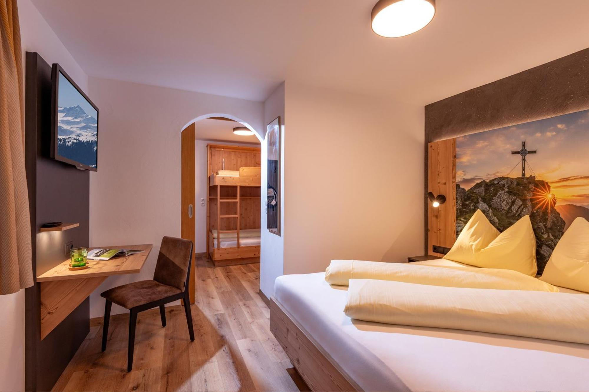 Das Sonnleiten Ski- Und Motorradhotel Bruck Im Zillertal Bruck am Ziller Eksteriør bilde