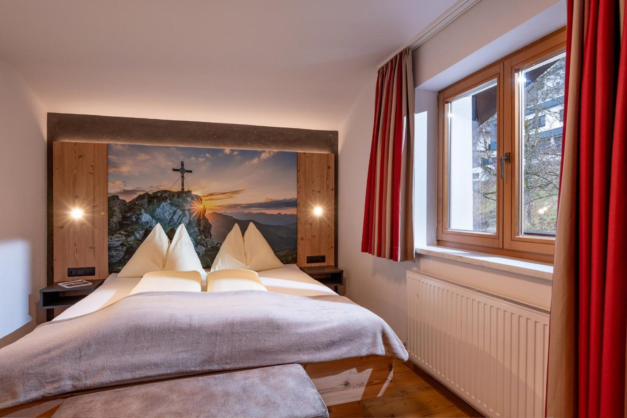 Das Sonnleiten Ski- Und Motorradhotel Bruck Im Zillertal Bruck am Ziller Eksteriør bilde