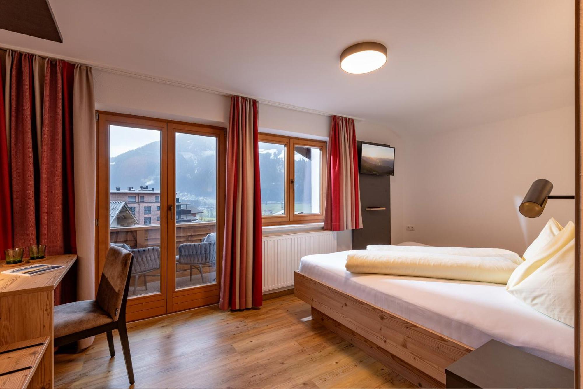 Das Sonnleiten Ski- Und Motorradhotel Bruck Im Zillertal Bruck am Ziller Eksteriør bilde